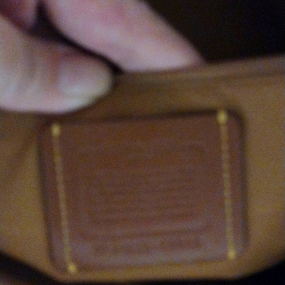 ๐ฅฐ๐ COACH City Carriage Tote Purse - Picture 6 of 10